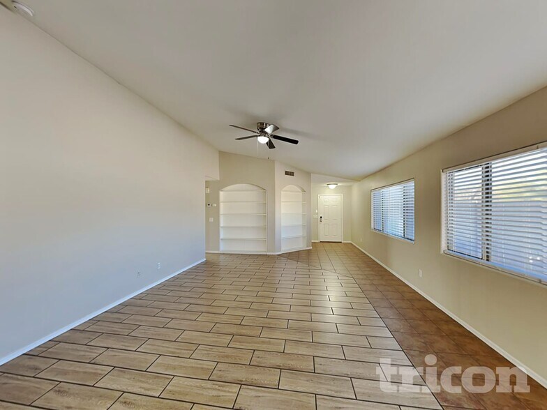 Building Photo - 5206 W Pecan Rd