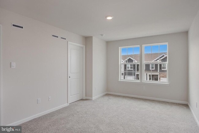 Building Photo - 69 Alexander Wy