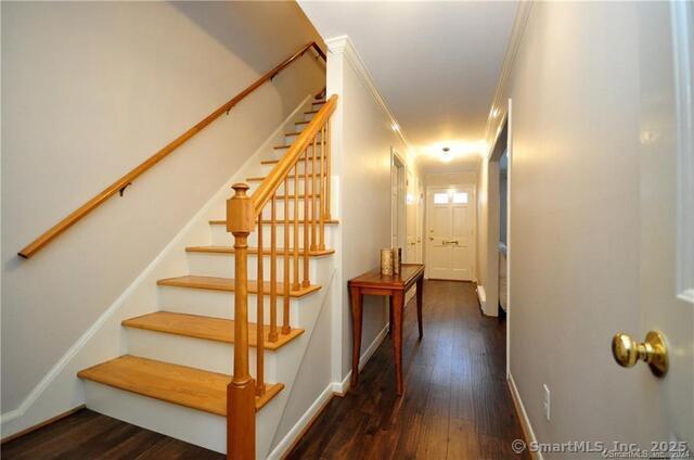 Building Photo - 44 Garden St