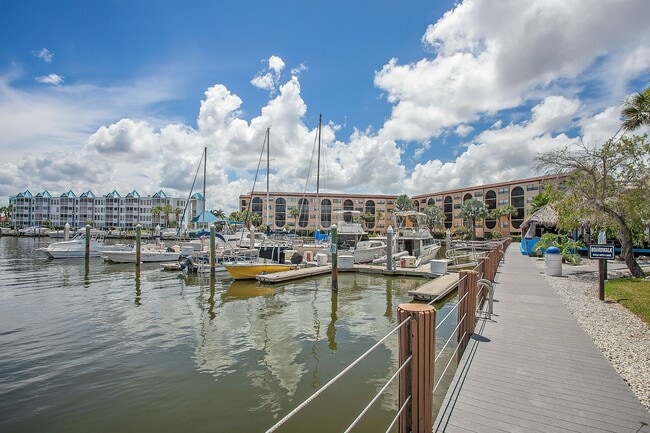 Building Photo - Beautiful 2 Bedroom with a Bay View-Anglers Cove-AVAILABLE FOR ANNUAL TENANT- May 1-2026