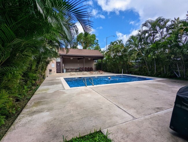 Building Photo - Partly Furnished 1-Bedroom 1-Bath with 1 p...