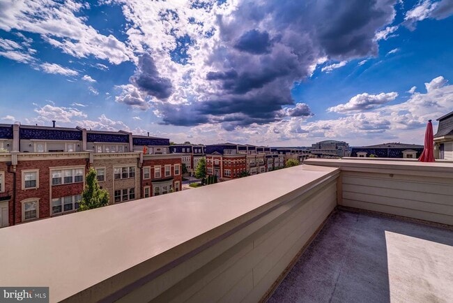 Building Photo - 705 River Mist Dr