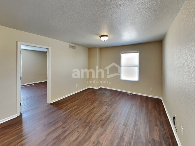 Building Photo - 10175 Fraser St