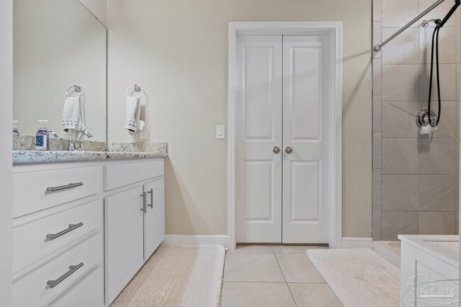 Building Photo - 3552 Pelican Bay Cir