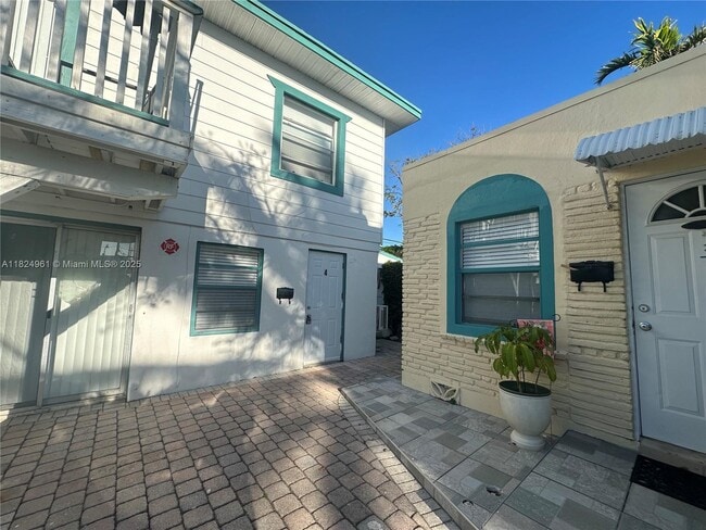 Building Photo - 4249 Bougainvilla Dr