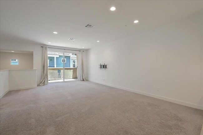 Building Photo - 4367 Pacifica Wy