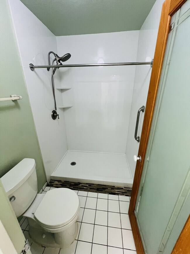Building Photo - 15721 Shadow Mountain Ln