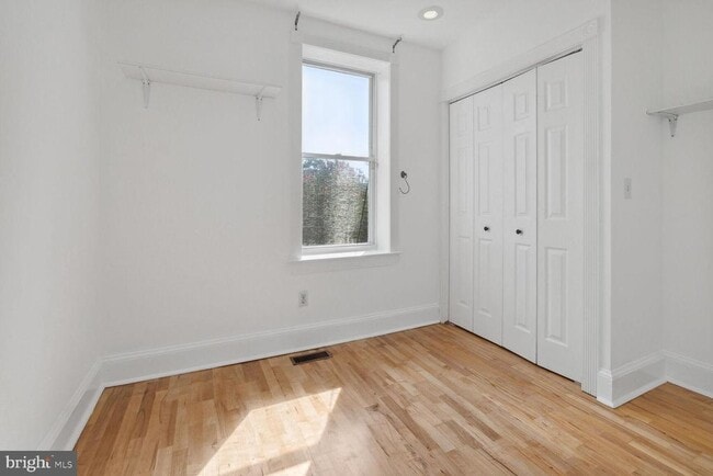 Building Photo - 443 12th St NE