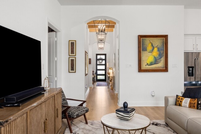 Building Photo - 17910 McClary Cardinal Dr