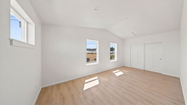 Building Photo - 2709 Q Ave