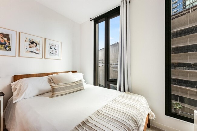 Building Photo - Experience luxury living at 'A'ali'i in the heart of Ward Village in Kaka'ako!