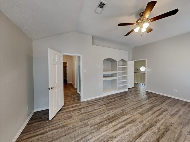 Building Photo - 17826 Camden Oaks Ln