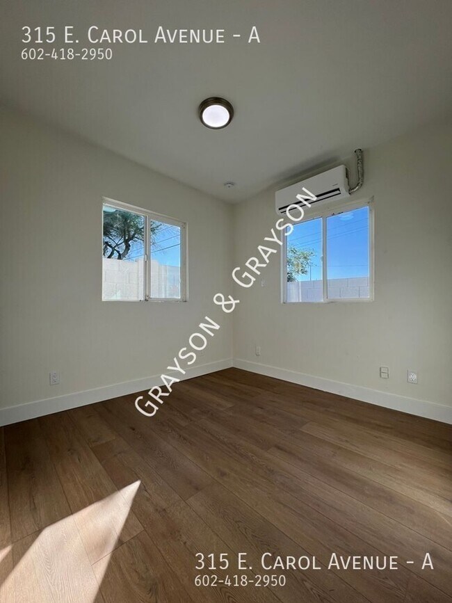 Building Photo - 315 E Carol Ave