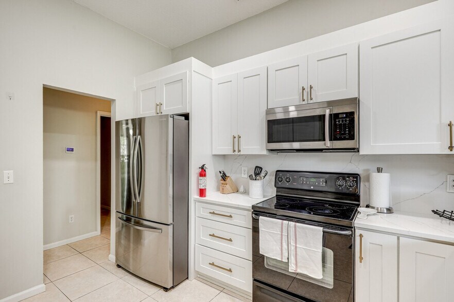 Building Photo - 3812 Tallcott Dr