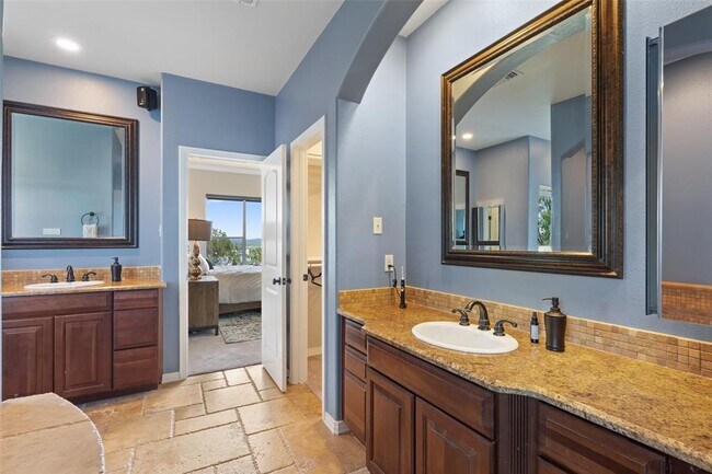 Building Photo - 21803 Briarcliff Dr