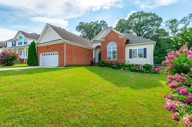 Building Photo - 7782 Prince Dr