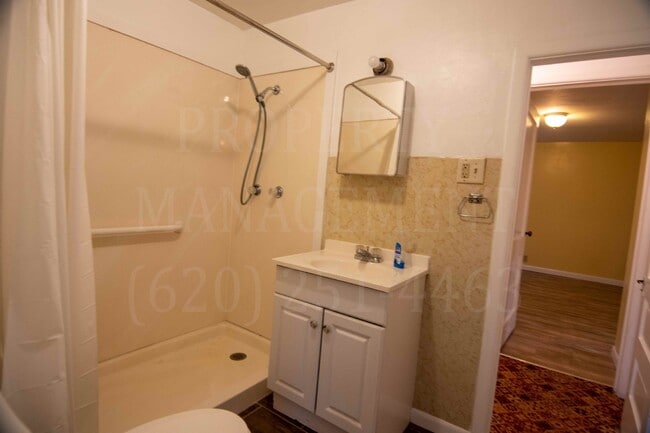 Building Photo - 1 Bedroom Rental in Cherryvale, KS