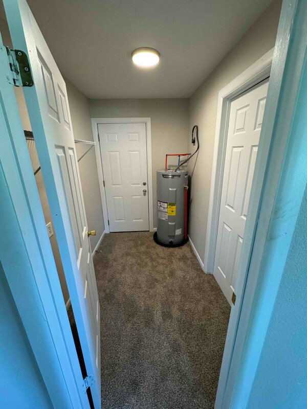 Building Photo - 922 W Pearl St