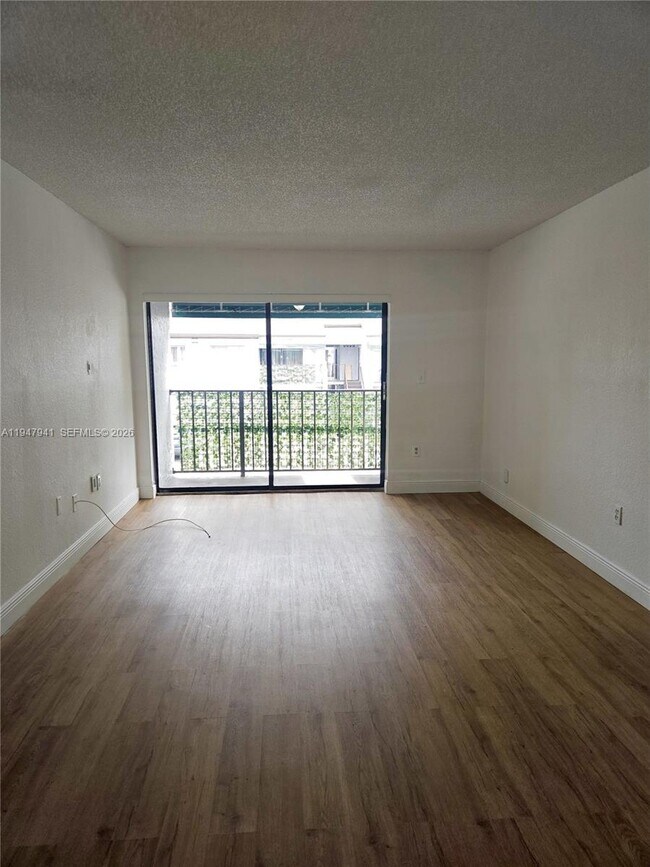 Building Photo - 7423 SW 152nd Ave