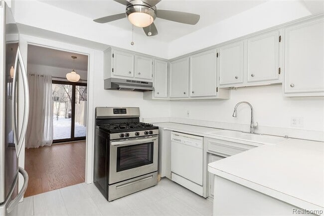 Building Photo - 1360 Bramblebush Run