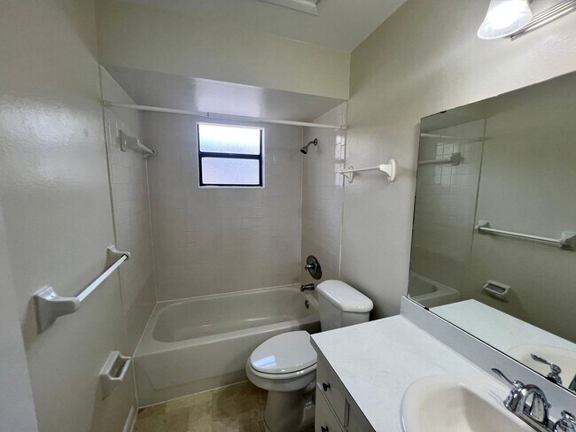 Building Photo - 3583 Raintree Cir