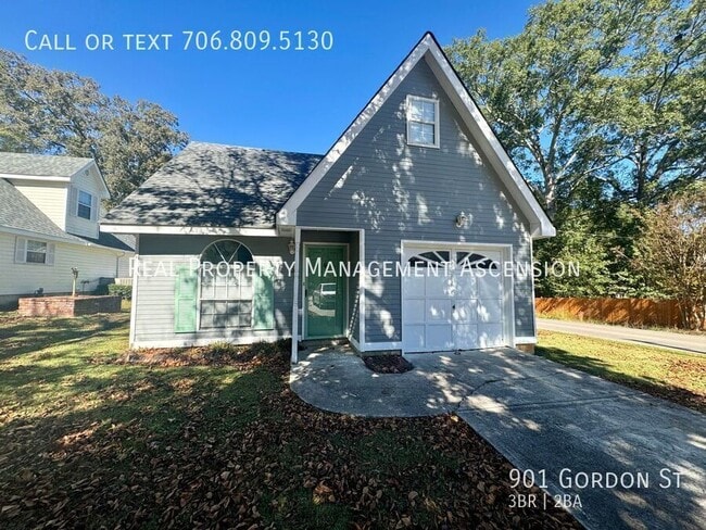 Building Photo - 901 Gordon St