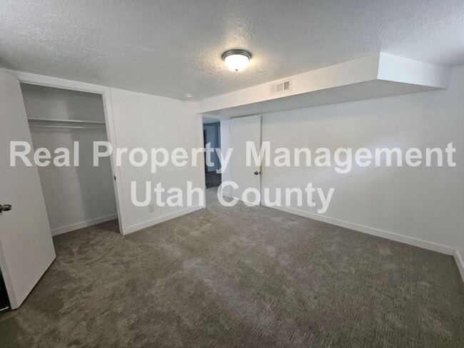 Building Photo - 152 W 100 S