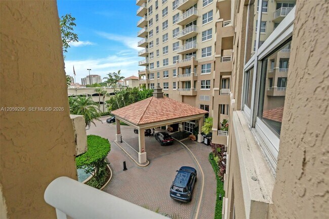 Building Photo - 19501 W Country Club Dr