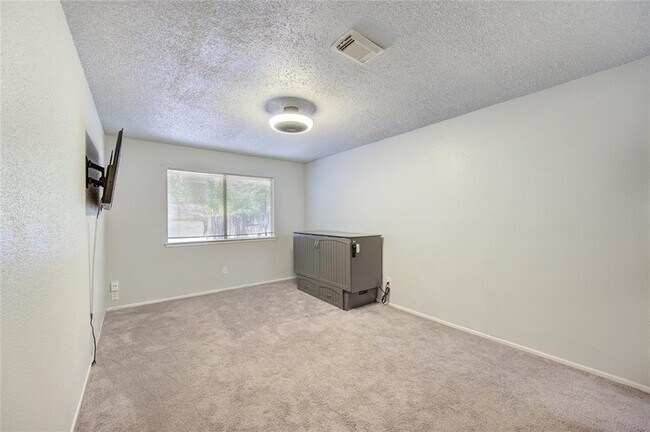 Building Photo - 23419 Summer Pine Dr
