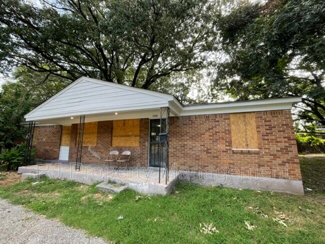 Building Photo - 1766 Cincinnati Rd