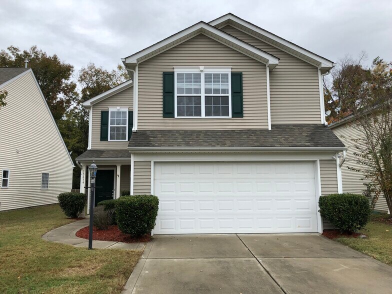 Primary Photo - 15634 Lakepoint Forest Dr