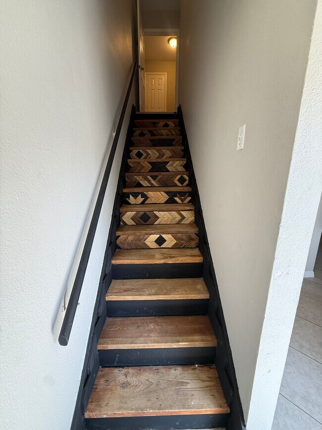 Building Photo - 1625 Martin Bluff Rd