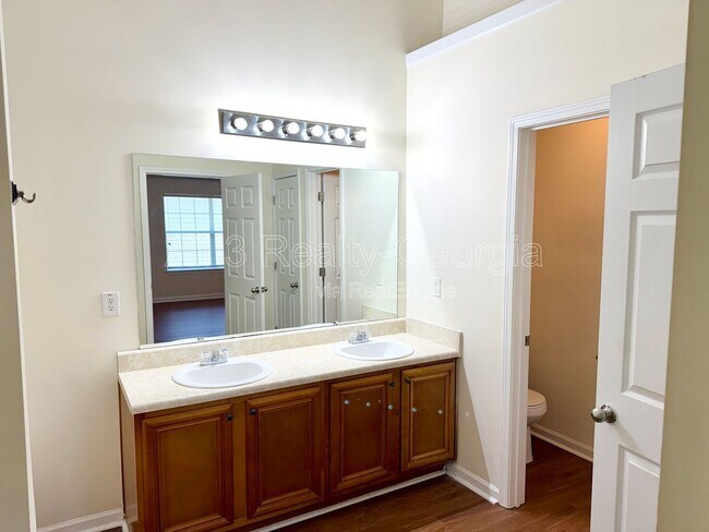 Building Photo - 1980 Sawgrass Dr