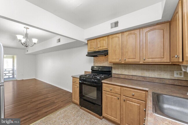 Building Photo - 222 Stony Way