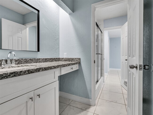 Building Photo - 6410 Barrygate Dr