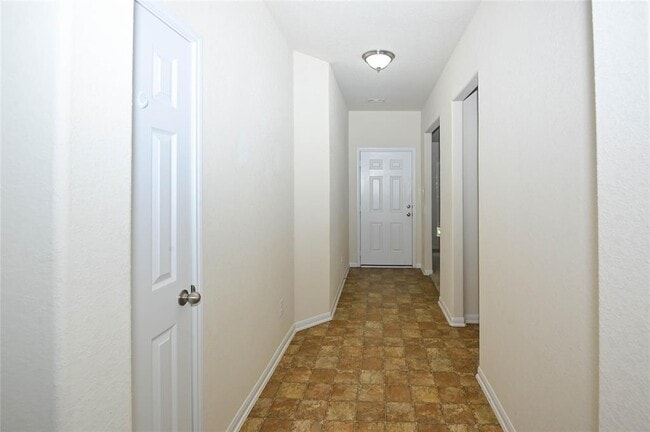 Building Photo - 14910 Hope Hills Ln