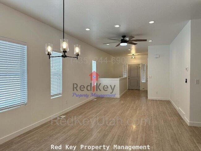 Building Photo - Osprey Dr. Single Family Home