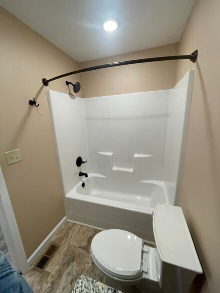 Building Photo - 1206 Bardsley Rd