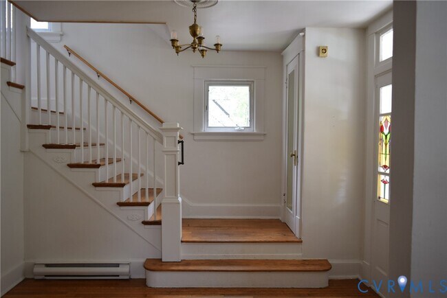 Building Photo - 301 W 30th St