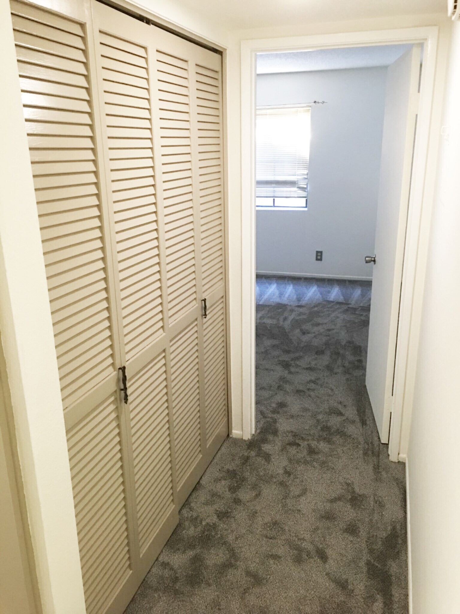 Building Photo - 5310 Circle Dr