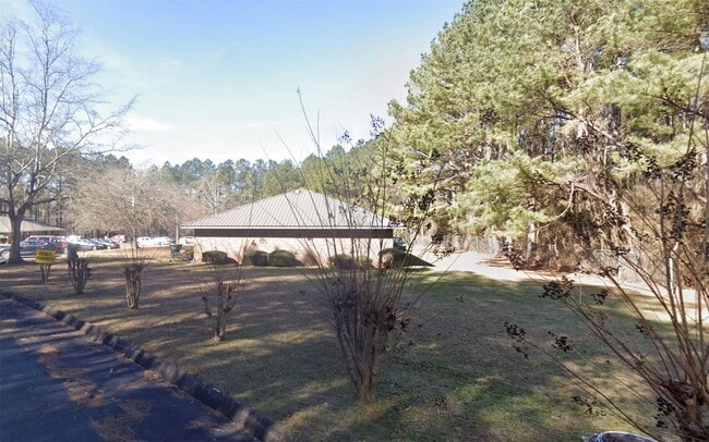 Building Photo - 125 Robin Rd