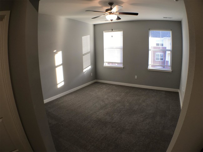 Building Photo - 1673 McCleary Ln