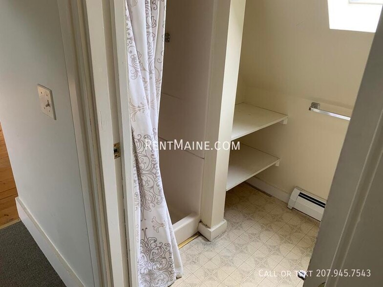 Building Photo - 67 Pine St