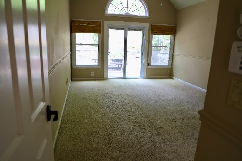 Building Photo - 11395 Vedrines Dr