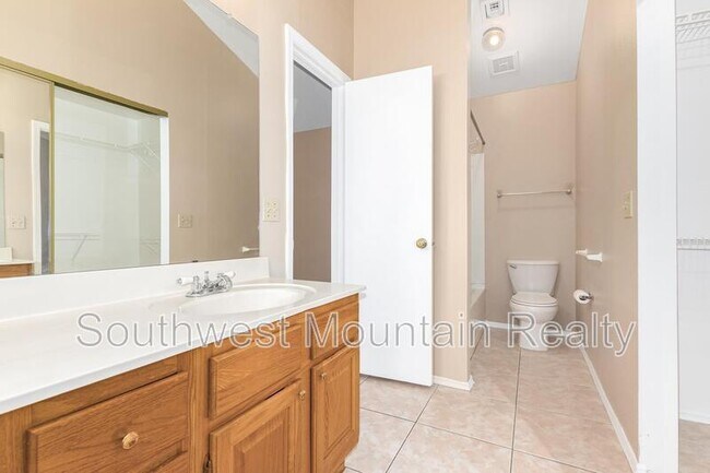 Building Photo - 541 N Granite St