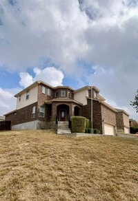 Building Photo - *Spacious 5 Bedroom, 3.5 Bath Home in Northeast San Antonio* minutes from Randolph AFB and Ikea!!
