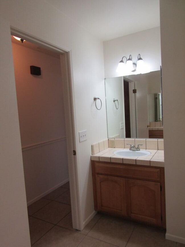 Building Photo - 507 Bakeman Ln