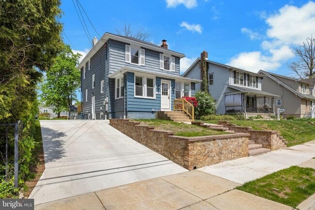 Primary Photo - 725 Belmont Ave