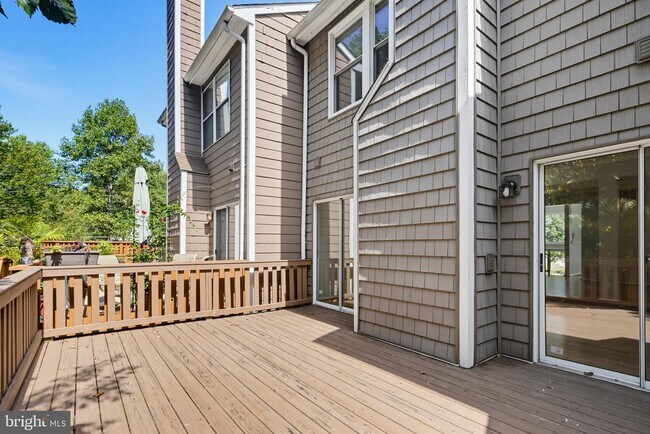 Building Photo - 7779 Chatfield Ln