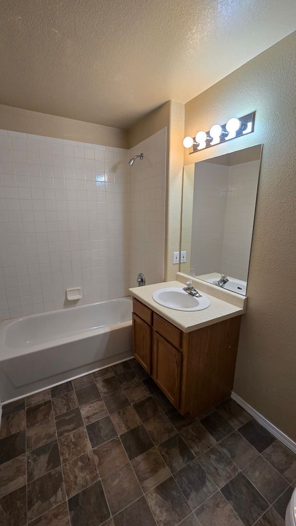 Building Photo - 3835 Strawberry Field Grove